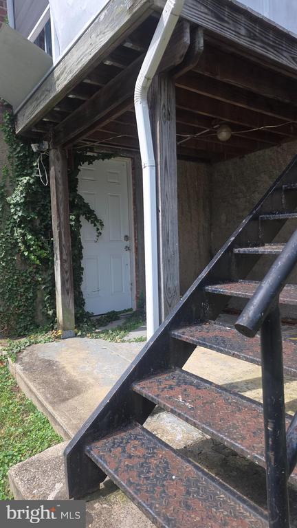 Photo - 157 Chesapeake St SW