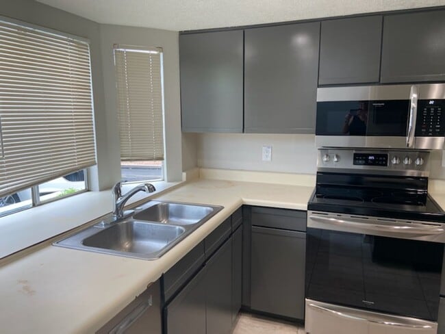 Photo - 3 BED MESA CONDO NEAR GILBERT RD & UNIVERSITY AREA