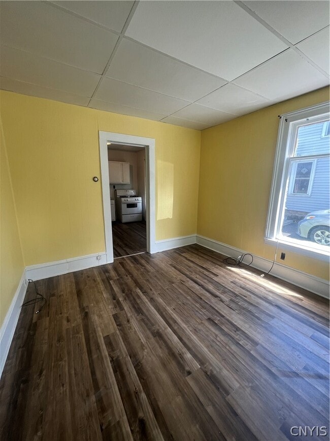 Photo - 255 W 5th St
