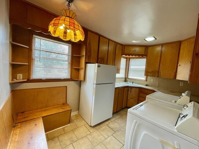 Photo - 1921 8th Ave