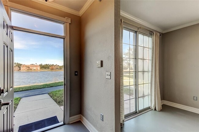 Photo - 9750 Lake Chase Island Way Unidad 9750