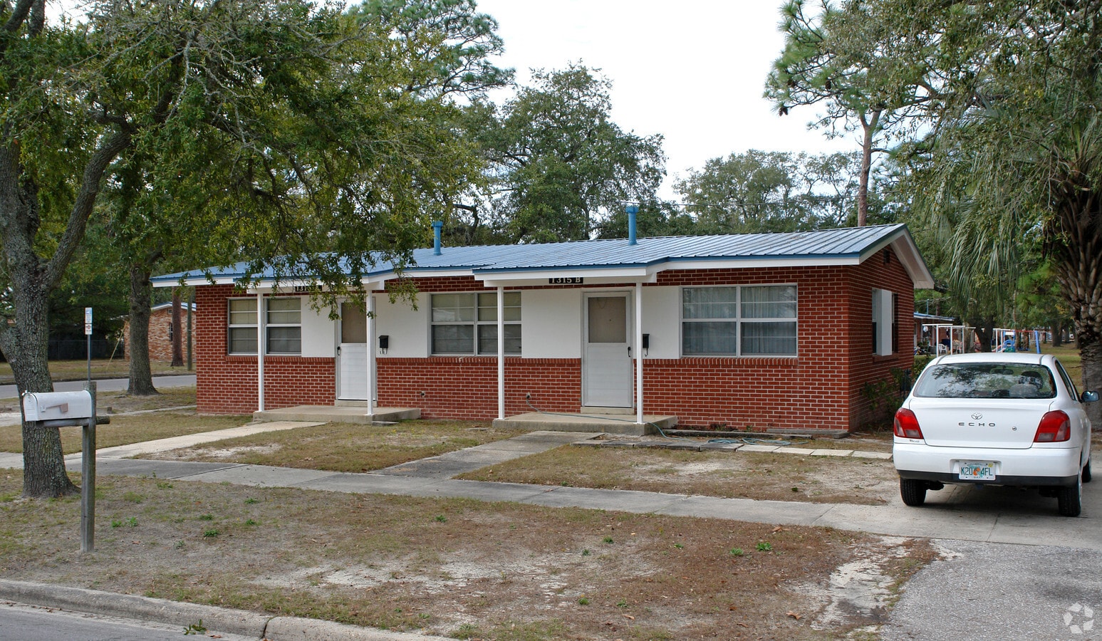 Edificio - Oakland Garden Apartments