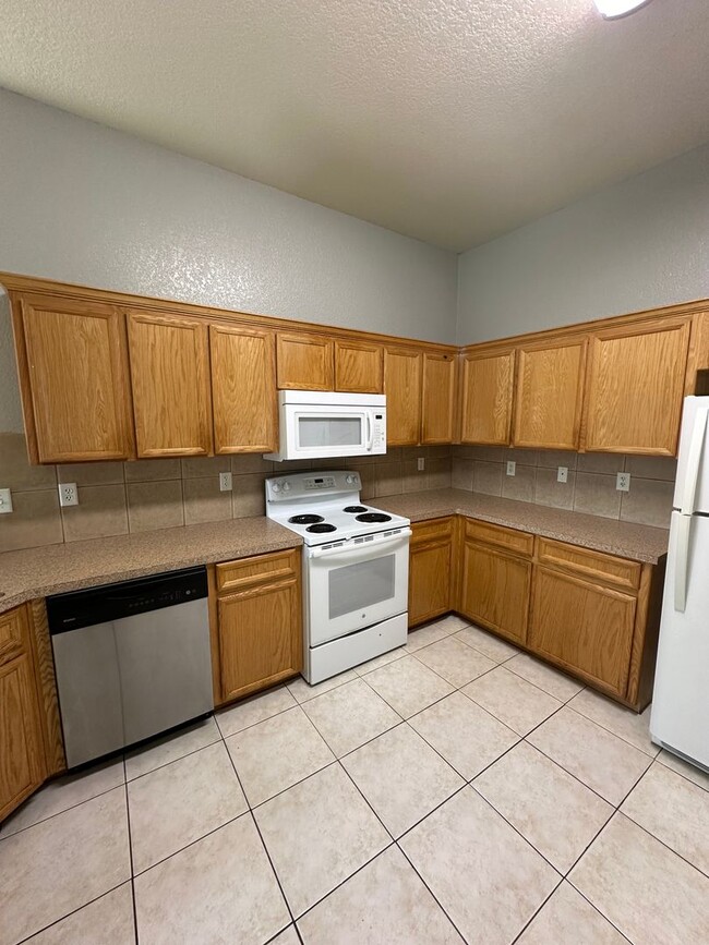 Photo - 1903 Elms Run Ct Unit B