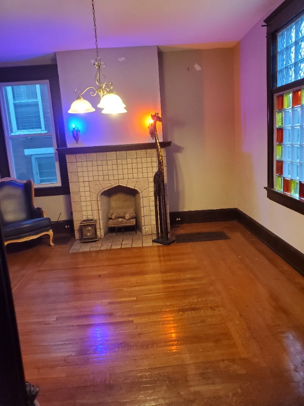 Photo - 907 Lexington Ave