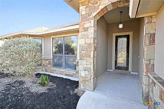 Building Photo - 2207 Hazelwood Dr