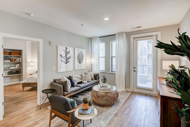 Foster on the Park Apartments