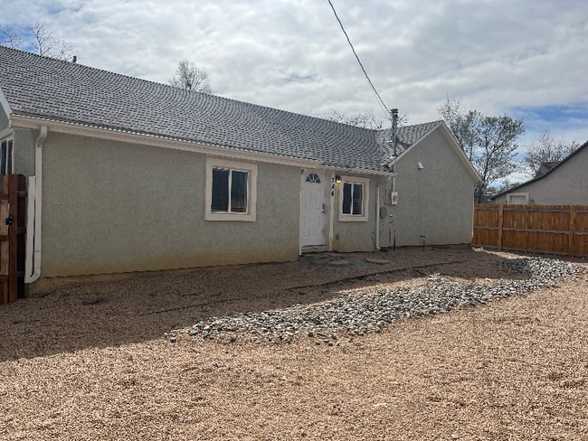Photo - 746 E Costilla St House