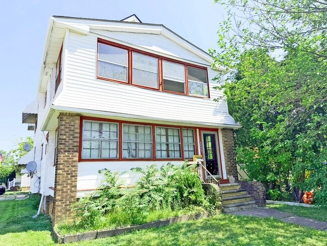 Building Photo - 8505 Garfield Blvd Unit 2