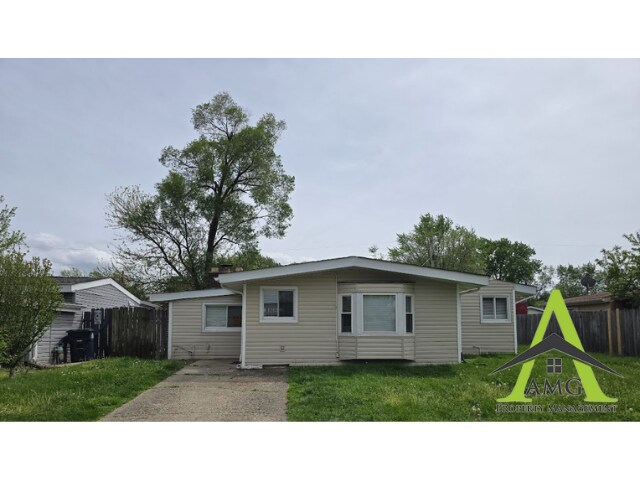 Photo - 2075 Alton St (Beech Grove, IN)