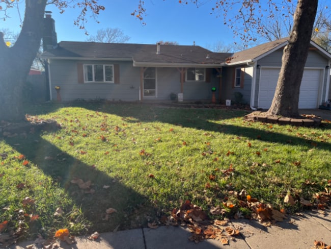 Building Photo - 609 Edgewood Dr