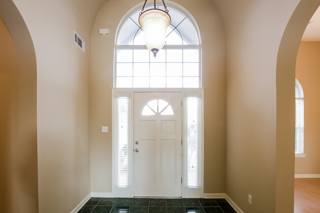 Photo - 6658 Raner Cove