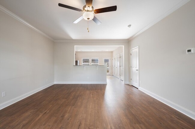 Photo - 842 Westcott Ln