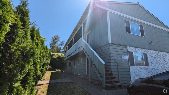 Building Photo - 2910 SE Gladstone St Rental