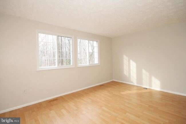 Photo - 8032 Grandview Ct