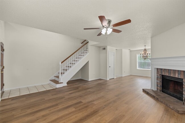 Photo - 2807 Grants Lake Blvd