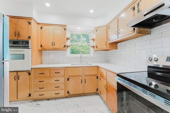 Photo - 10914 Woodhaven Dr
