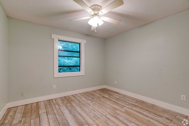 Photo - Pine Haven Apartments