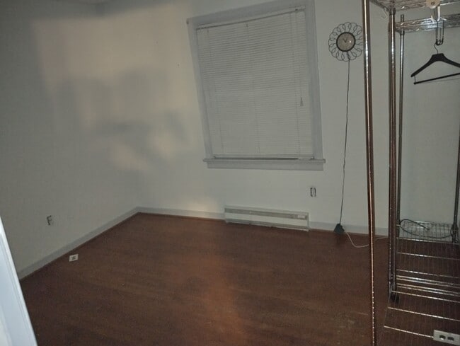 Photo - 2912 Overton Rd