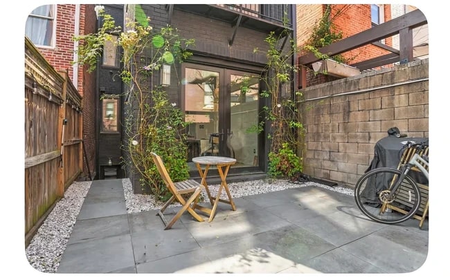 Photo - 8 Quincy Pl NE