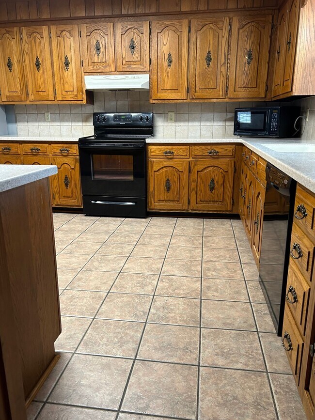 Photo - 6811 Unionville-Brief Rd