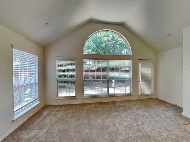 Photo - 1161 Mission Ln