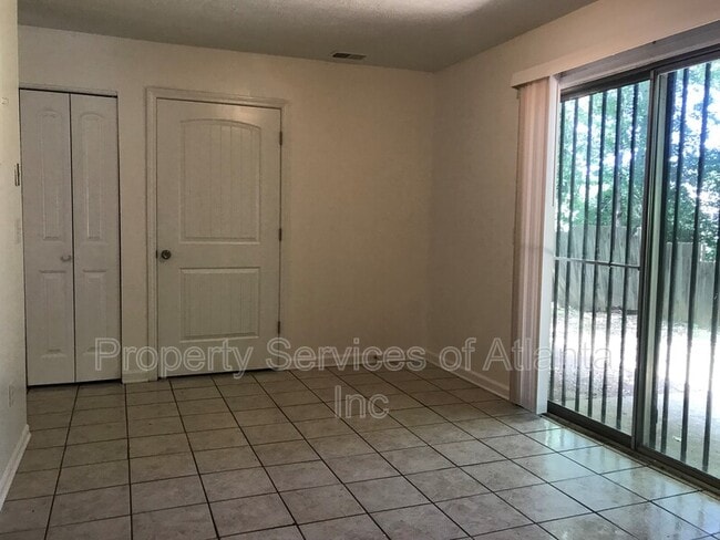 Photo - 8305 Glenwoods Terrace