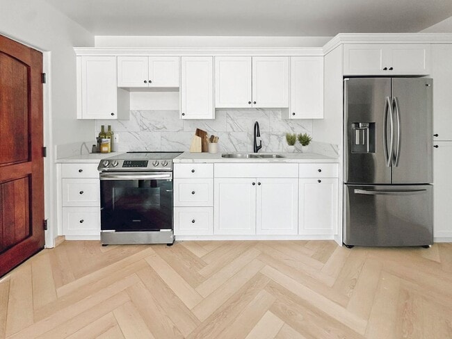 Photo - Modern 1 Bed / 1 Bath in a Gorgeous Neighb...