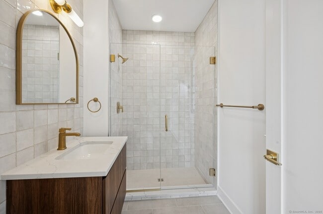 Photo - 100 E Putnam Ave Unit 206