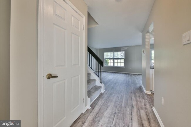 Photo - 35 Nutmeg Pl