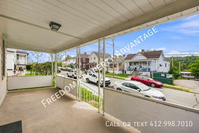 945 Fayette St