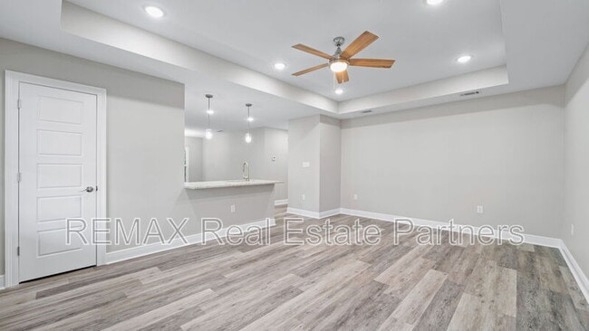 Photo - 6 Bellamy Ln