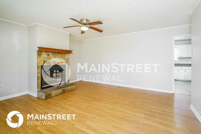 Photo - 315 Bakers Bridge Cir