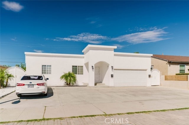 Photo - 7945 Woodman Ave