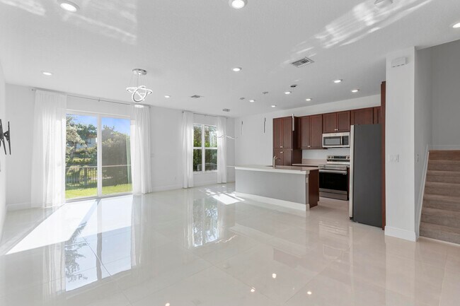 Photo - 4352 Veleiros Ave