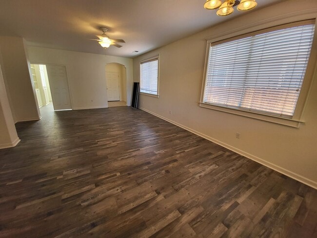 Photo - 396 Royal Troon Dr