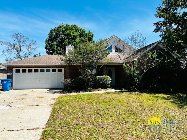 Building Photo - Updated 3 Bedroom Home in Crestview!