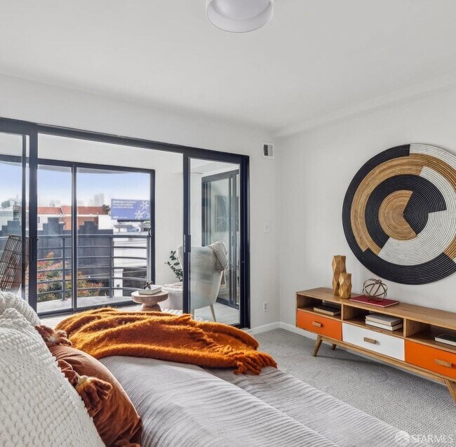 Photo - 3315 Fillmore St