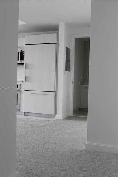 45 SW 9th St Unit 2809