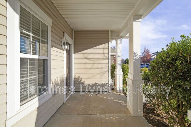 Photo - 6223 Woodland Commons Dr