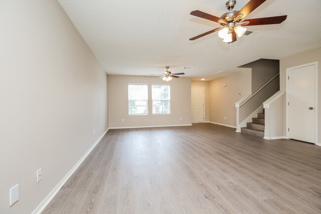 Photo - 807 General Barksdale Dr