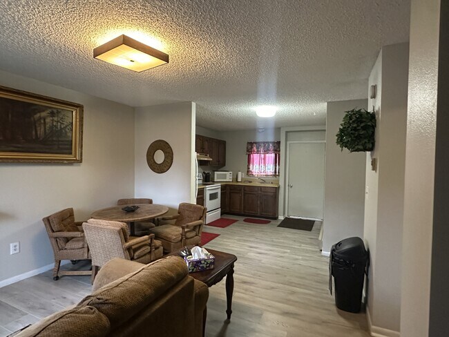414 1st St Unit 2