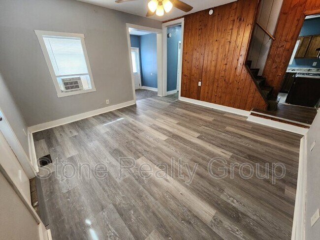 Photo - 427 3rd Ave Unidad 2