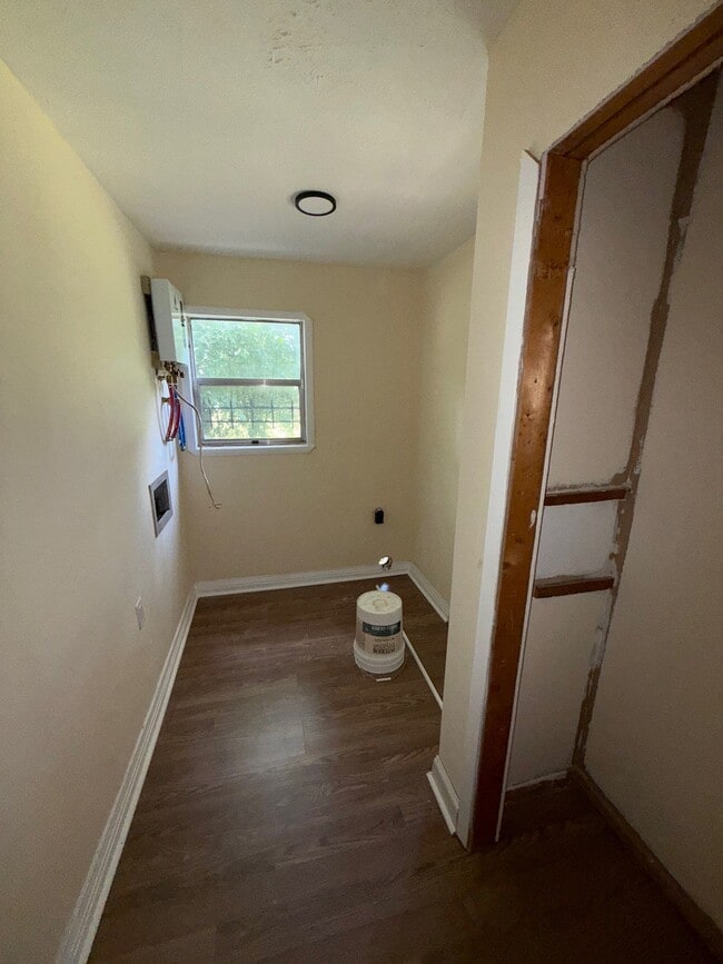 Photo - 6239 Wesley St