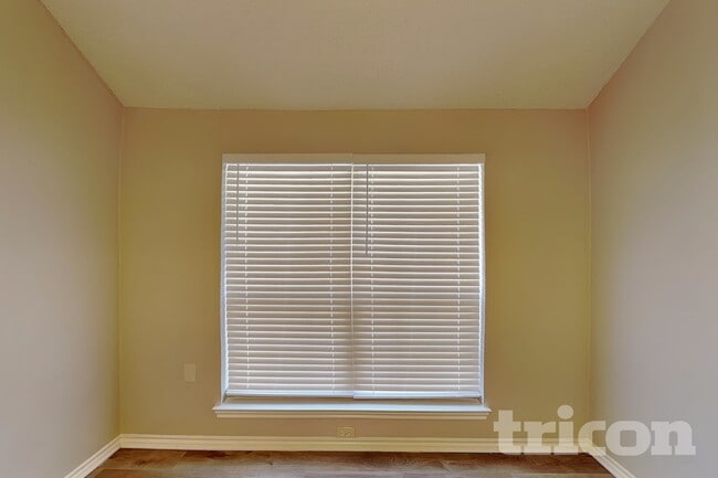 Photo - 2329 Belton Dr