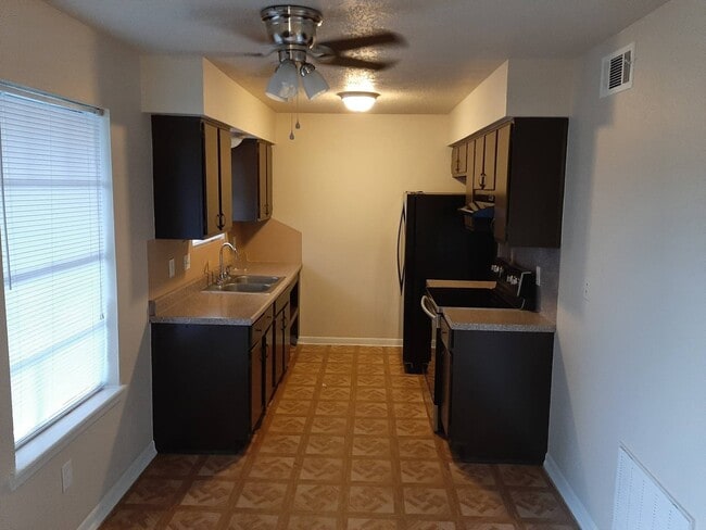 Photo - 1526 East Ave