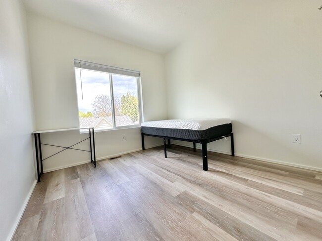 Photo - The Main Unit 103 Bedroom 2