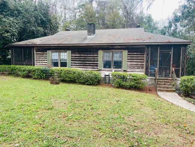 Building Photo - Quiet and provate location near TMH