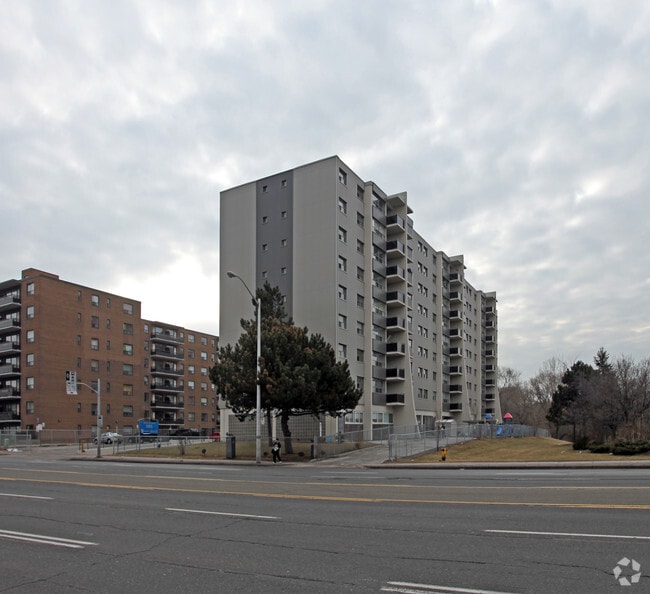 Photo - 2283 Eglinton Avenue Apartments
