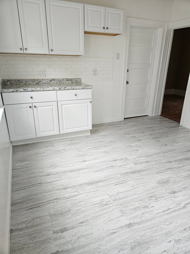 Photo - 108 Geary St