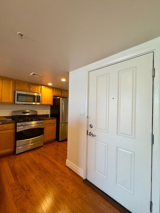 Photo - Charming 1 Bedroom/1 Bathroom Apartment Unit with In-Unit Laundry in Downtown Baltimore, MD! Unit 2306